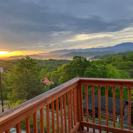 Villa A Walk In The Clouds By Eden Crest Sevierville Esterno foto