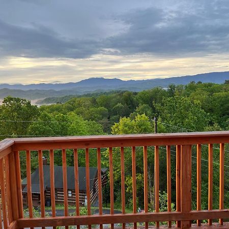 Villa A Walk In The Clouds By Eden Crest Sevierville Esterno foto