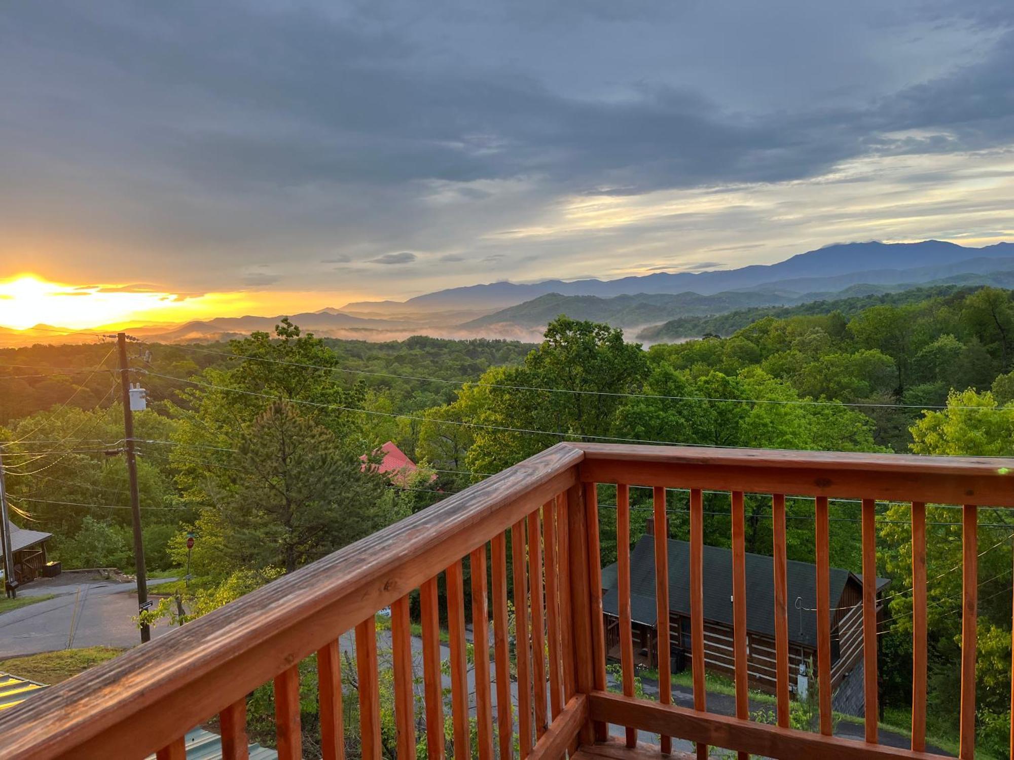 Villa A Walk In The Clouds By Eden Crest Sevierville Esterno foto